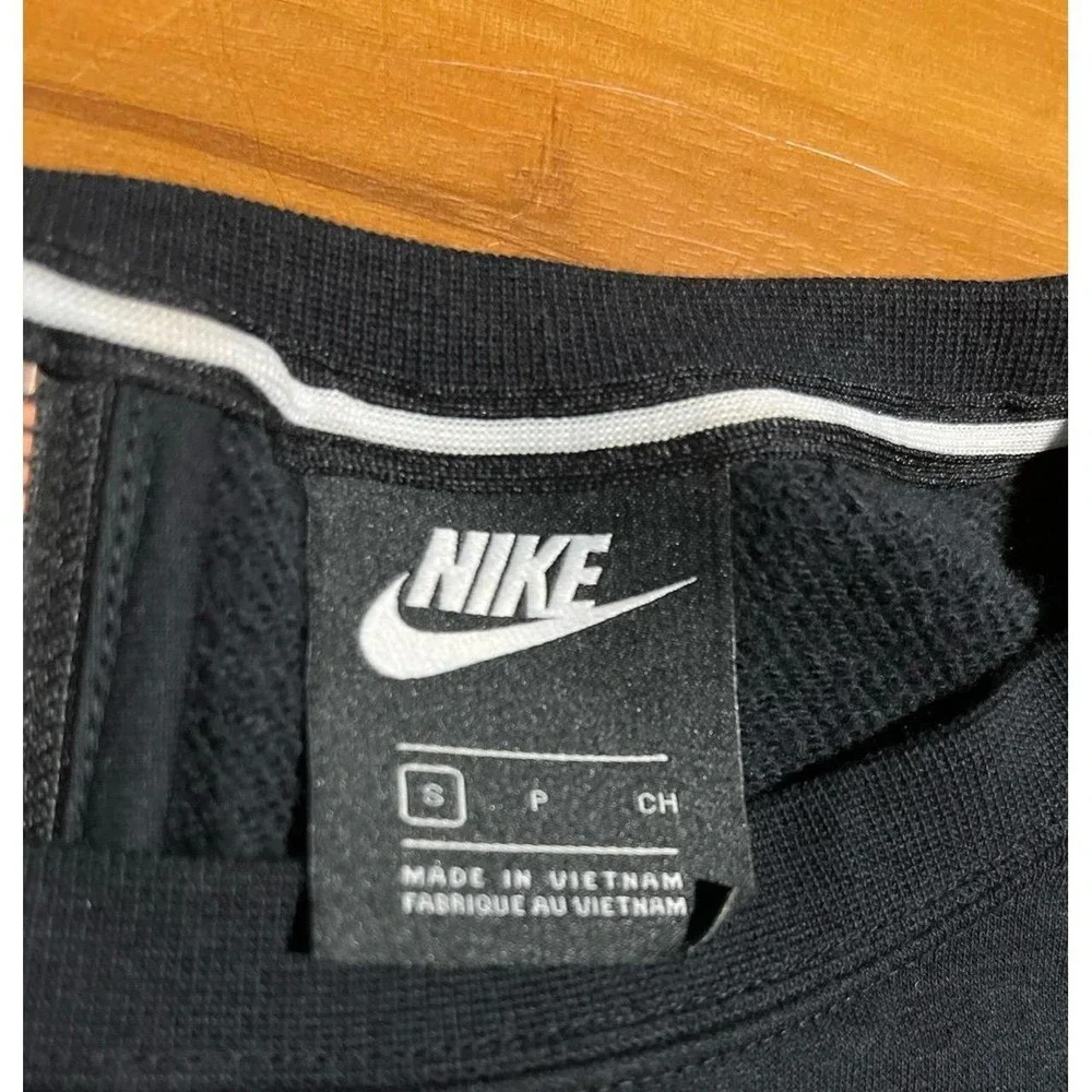 Nike Air Rally Metallic Gold Athletic Crewneck Cropped Pullover Sweatshirt